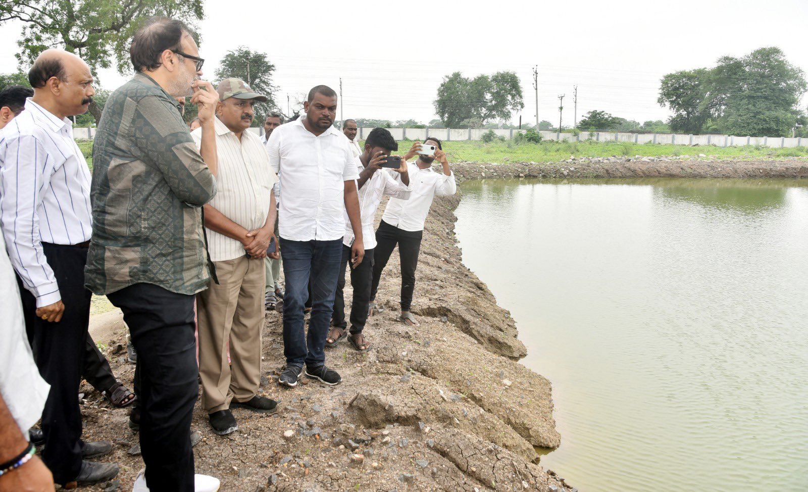 Naga Babu in discussion with KVK scientists on sustainable agriculture and rural employment at SVVU, Lam