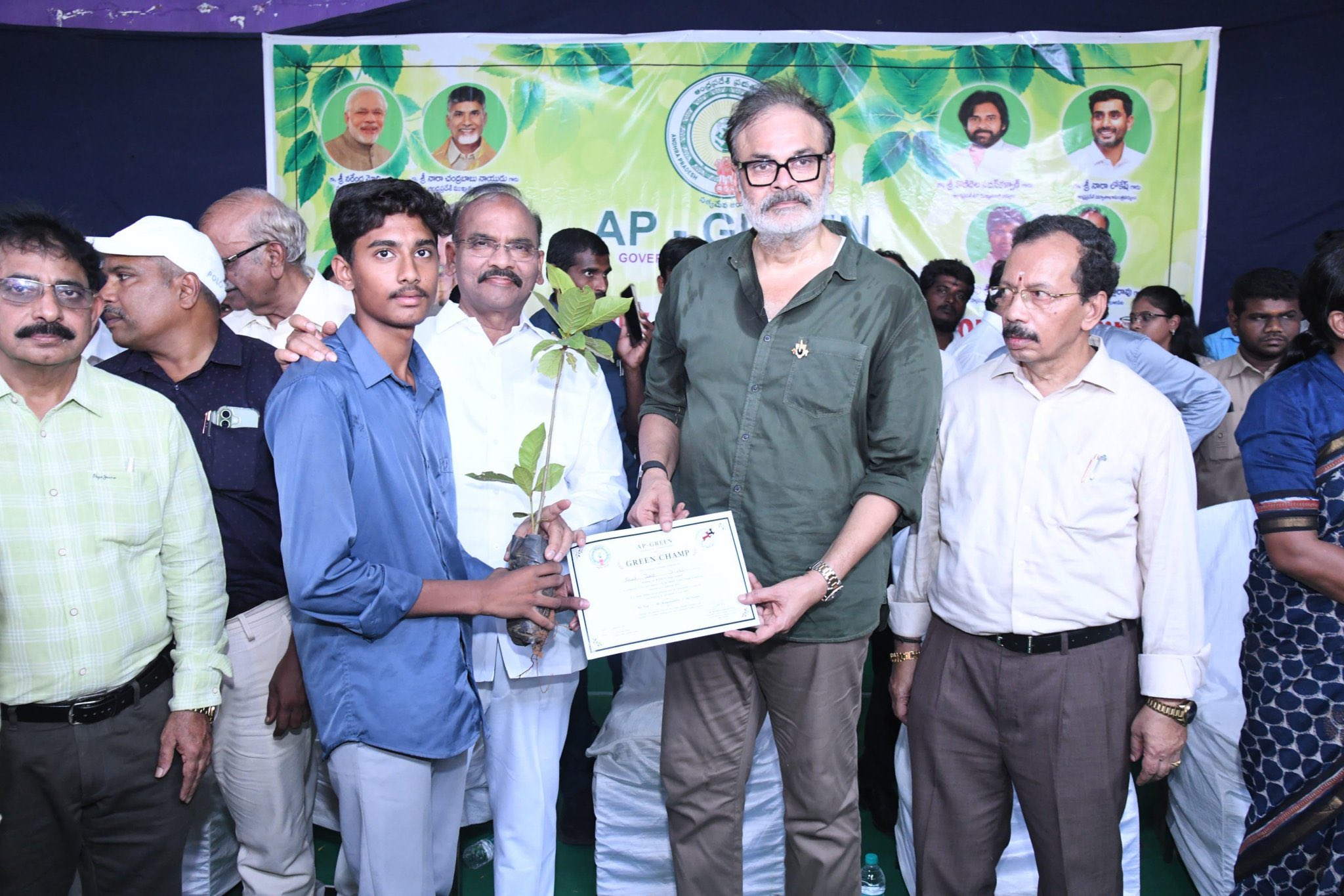 Naga Babu at the Vana Kshemam – Jana Kshemam plantation drive, Chilakaluripet, photo 2
