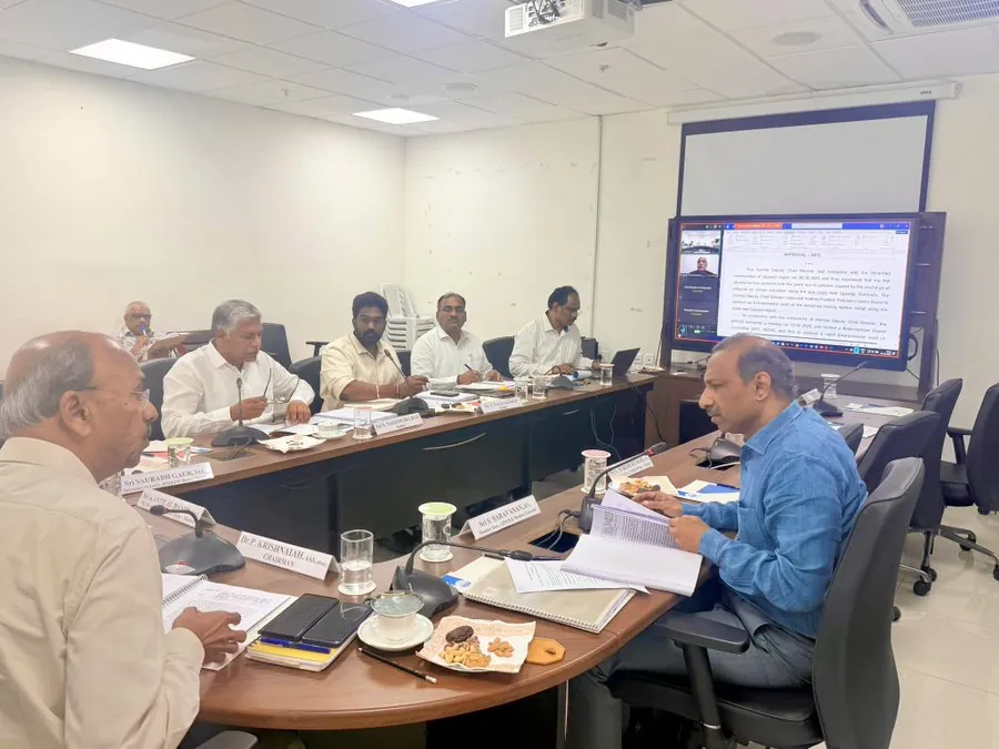 Appeal to citizens to report pollution issues by email