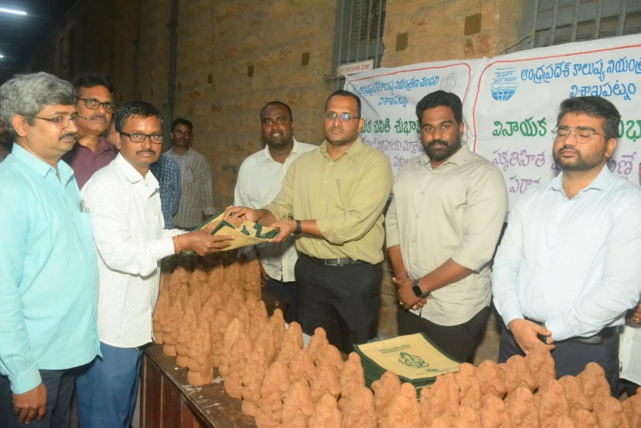 Clay Ganesh Idol Distribution 2025: photo 2