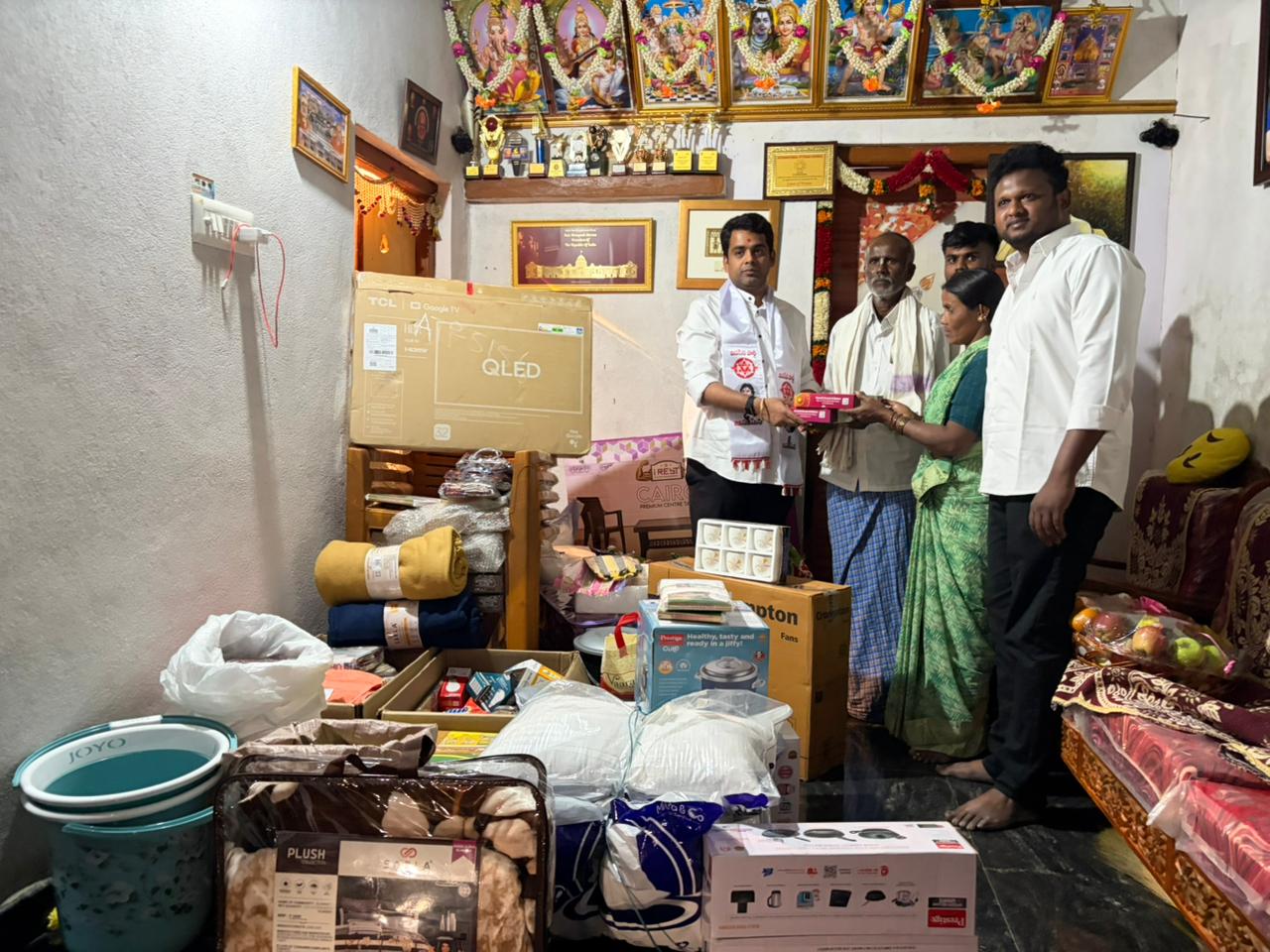 Deepika, Indian Women's Blind Cricket Captain, meeting Jana Sena leader Pawan Kalyan
